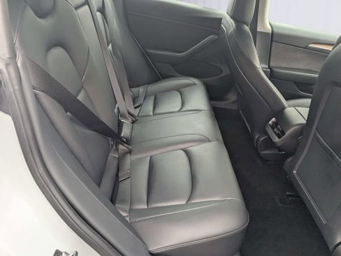 Used 2022 Tesla Model 3 Performance image 10