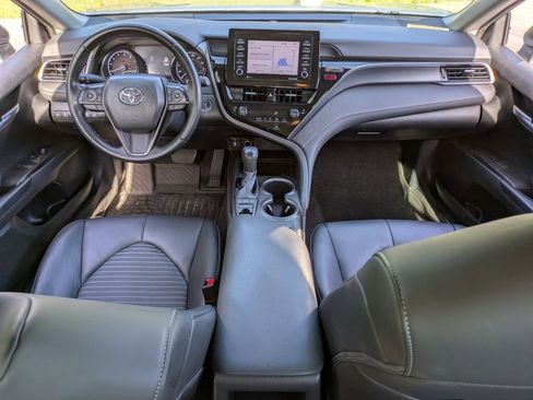 Used 2023 Toyota Camry SE w/ Cold Weather Package image 15