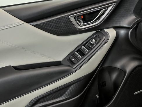 Used 2023 Subaru Forester Limited image 9