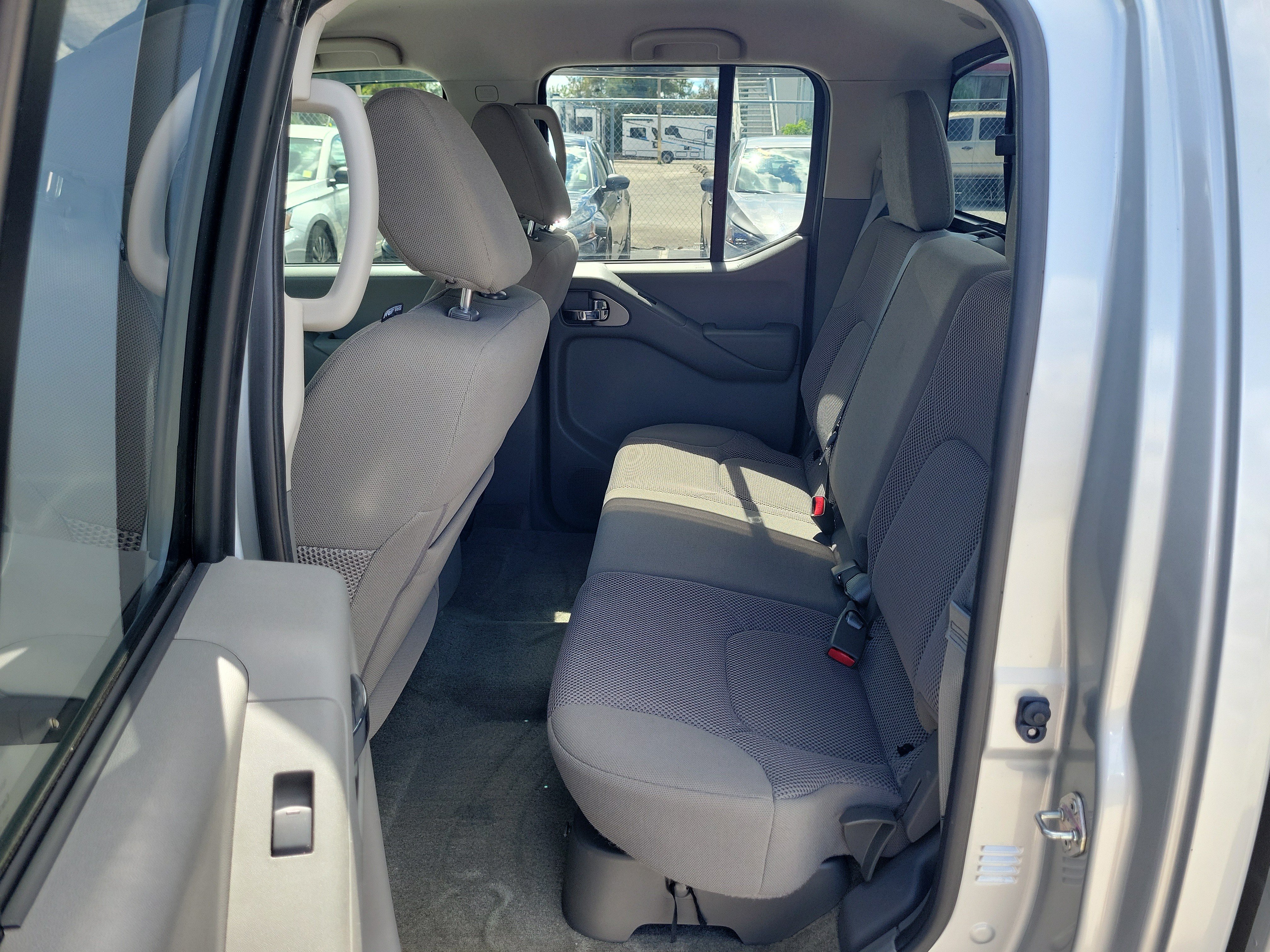 Certified 2018 Nissan Frontier SV RWD image 13