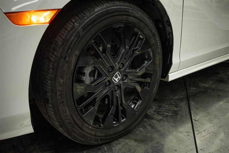 Used 2025 Honda Odyssey Sport-L image 3