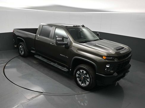 Used 2022 Chevrolet Silverado 2500 Custom w/ Custom Value Package image 19