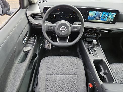 New 2026 Nissan Kicks SV image 7