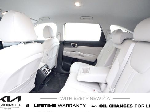 New 2026 Kia Sorento S image 12