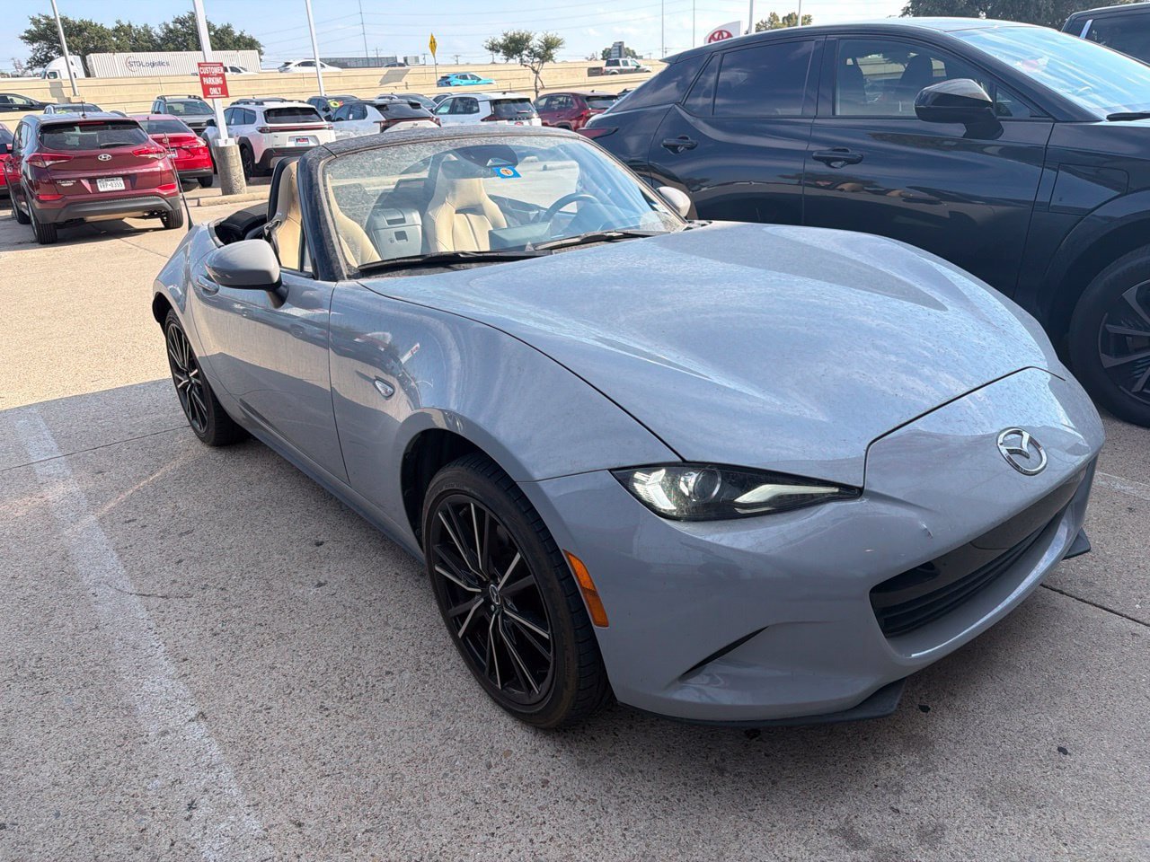 Used 2024 MAZDA MX-5 Miata Grand Touring RWD image 2