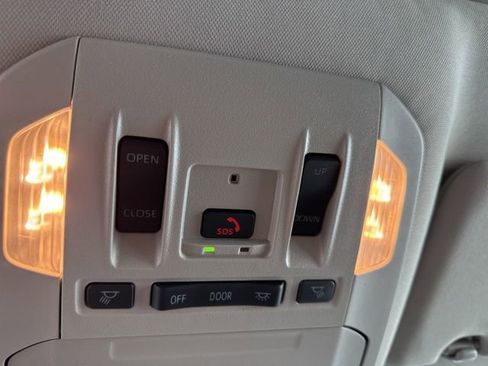 New 2026 Toyota Highlander XLE image 27