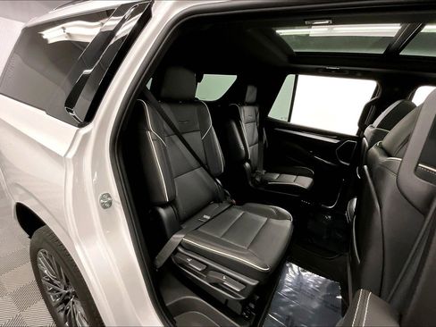 Used 2025 Cadillac Escalade Sport AWD/4WD image 25