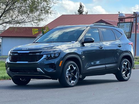 New 2026 Kia Seltos S AWD/4WD image 8