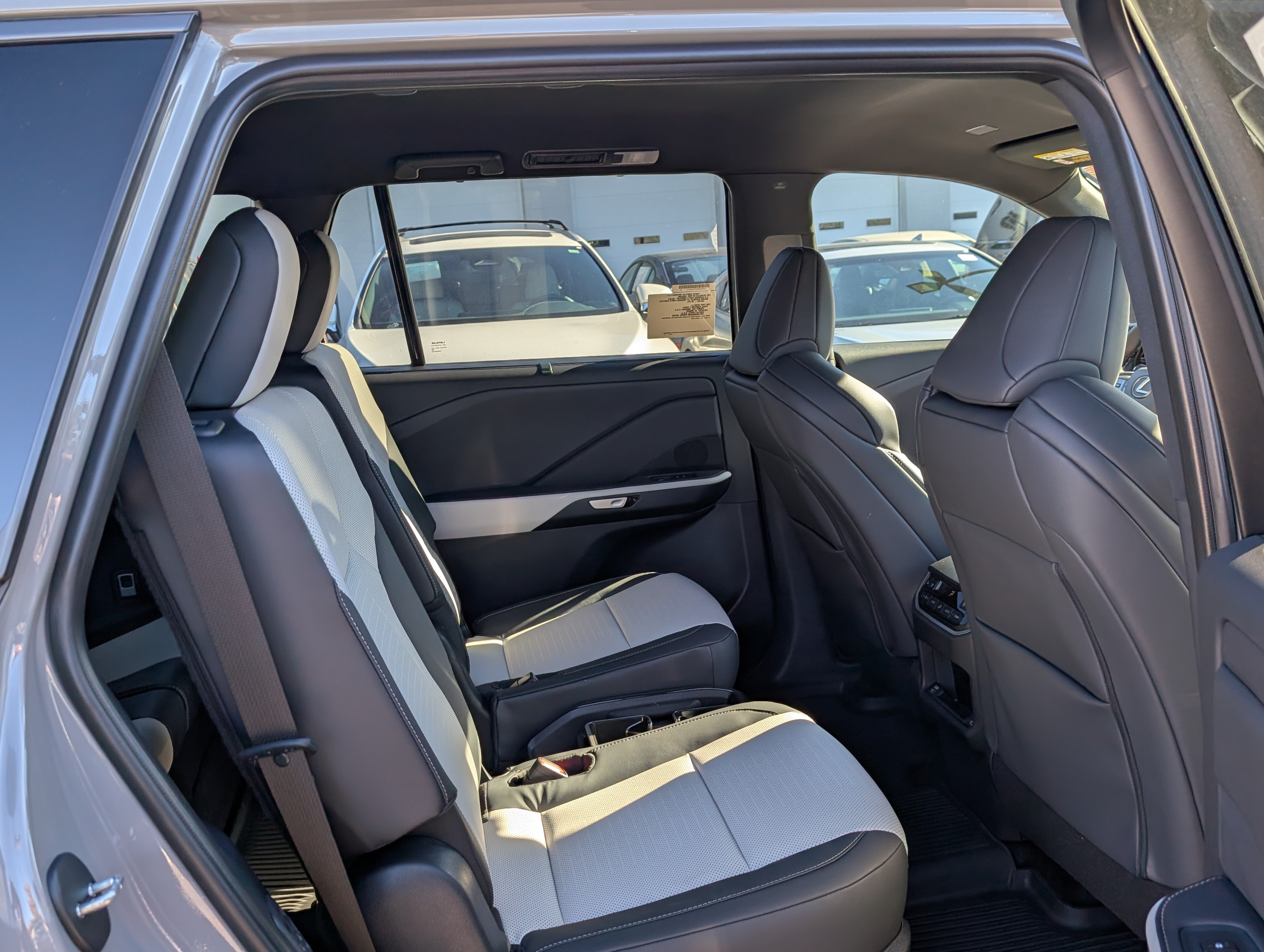 New 2026 Lexus TX 500h AWD w/ Technology Package image 9