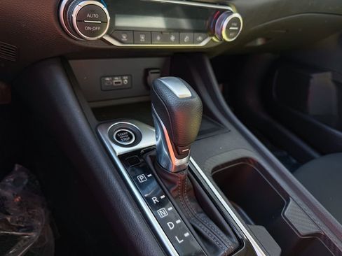 Used 2020 Nissan Sentra SV image 19