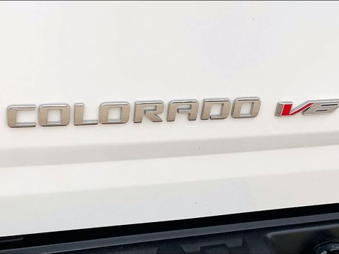 Used 2018 Chevrolet Colorado ZR2 w/ ZR2 Dusk Special Edition AWD/4WD image 30