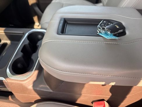 Used 2020 Chevrolet Silverado 1500 LTZ w/ LTZ Texas Edition AWD/4WD image 29