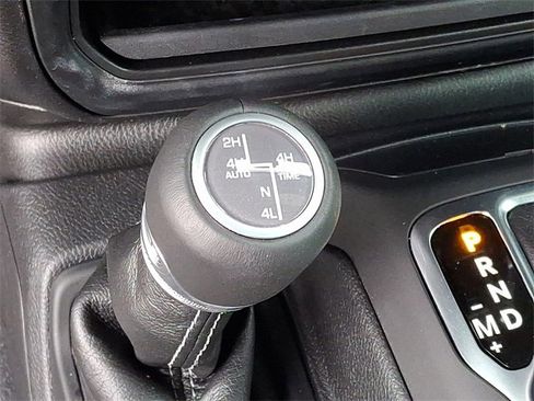 Used 2024 Jeep Wrangler Unlimited Sahara w/ Technology Group image 18