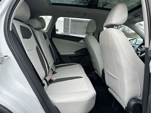 New 2026 Volkswagen Taos SE image 26