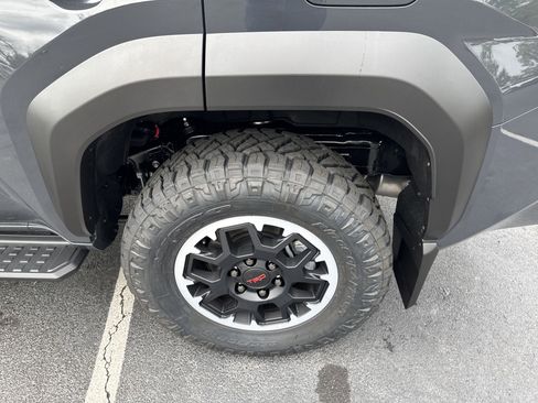 New 2025 Toyota 4Runner TRD Off-Road Premium image 12