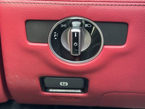 Used 2020 Mercedes-Benz SL 550 SL 550 image 32