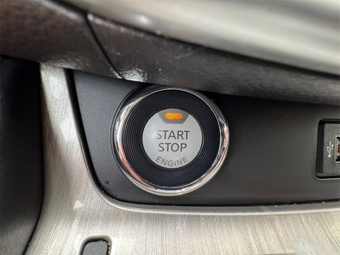 Used 2018 Nissan Murano Platinum w/ Cargo Package image 25