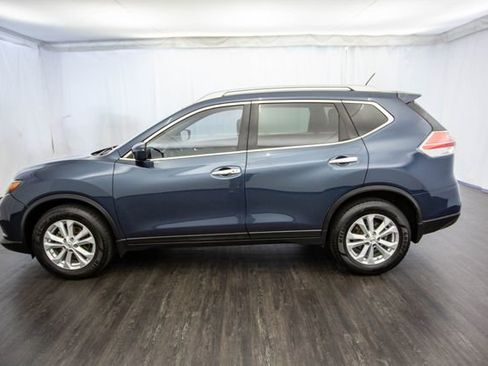 Used 2016 Nissan Rogue SV image 7