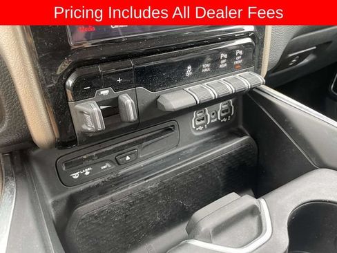 Used 2019 RAM 1500 Laramie AWD/4WD image 34