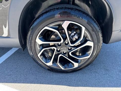 Used 2025 Chevrolet Trax RS w/ Driver Confidence Package FWD image 11