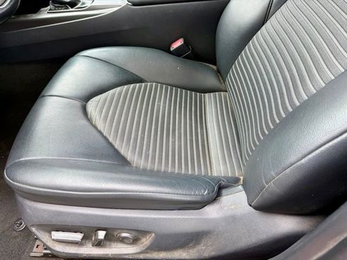 Used 2021 Toyota Camry SE image 22