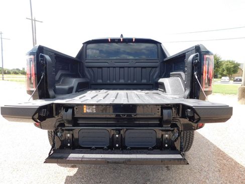 New 2025 GMC Hummer EV 3X w/ LPO, Dark Essentials Package image 21