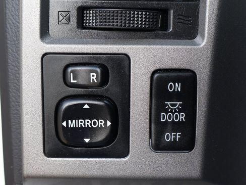 Used 2010 Toyota Tundra 2WD Double Cab image 23