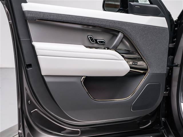 New 2027 Land Rover Range Rover Sport SE AWD/4WD image 23