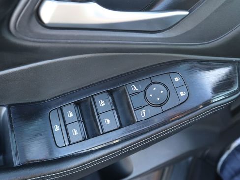 Used 2024 Nissan Rogue SV image 17