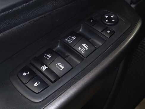 Used 2019 Jeep Cherokee Latitude Plus image 27