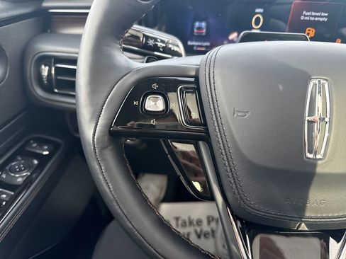 Used 2025 Lincoln Aviator Reserve w/ Jet Appearance Package image 42