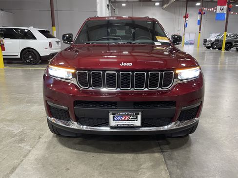 Certified 2024 Jeep Grand Cherokee L Limited AWD/4WD image 8