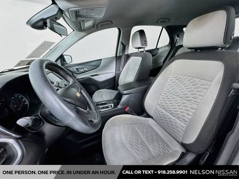 Used 2020 Chevrolet Equinox LS w/ LS Convenience Package FWD image 19
