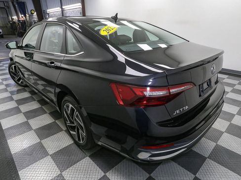 Used 2023 Volkswagen Jetta SEL FWD image 12