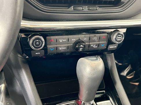Used 2022 Jeep Compass High Altitude AWD/4WD image 16