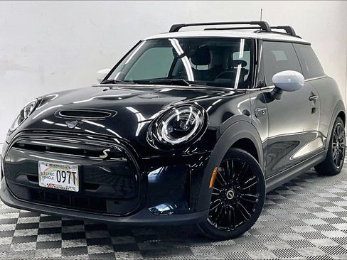 Used 2024 MINI Cooper SE FWD image 1