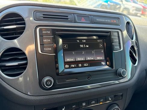Used 2016 Volkswagen Tiguan S FWD image 19