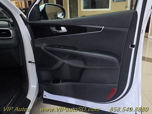 Used 2016 Kia Sorento EX FWD image 11