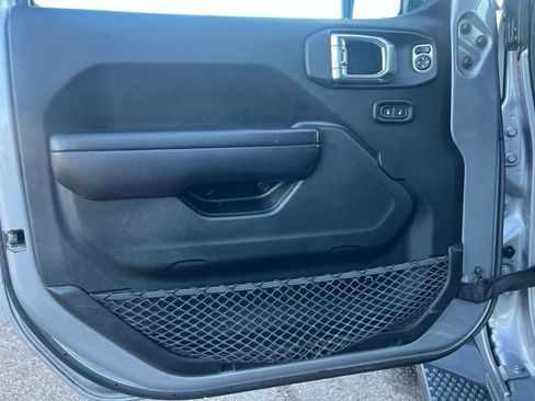 Used 2018 Jeep Wrangler Unlimited Sport S AWD/4WD image 31