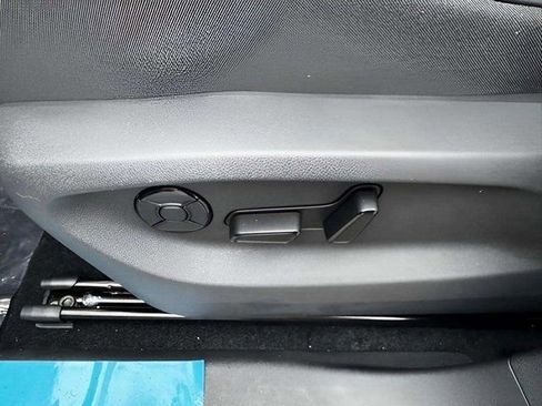 New 2026 Volkswagen Tiguan SE R-Line image 6