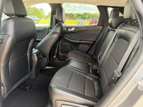 Used 2025 Ford Escape SE FWD image 29