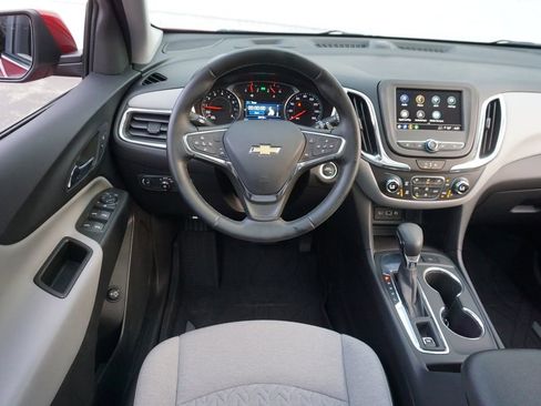 Used 2024 Chevrolet Equinox LT FWD image 12