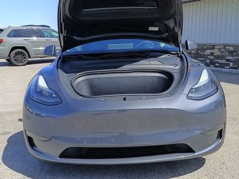 Used 2022 Tesla Model Y Performance AWD/4WD image 18