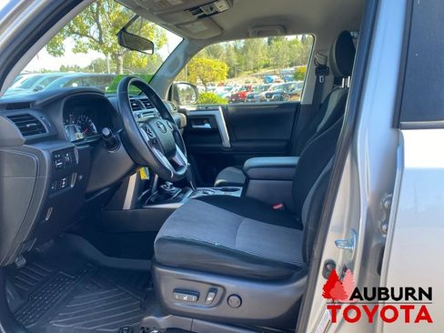 Used 2016 Toyota 4Runner SR5 AWD/4WD image 30