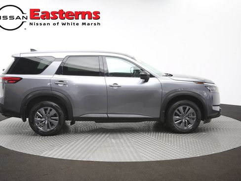 Used 2023 Nissan Pathfinder S AWD/4WD image 43