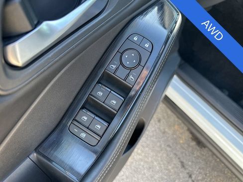 Used 2024 Nissan Rogue SV AWD/4WD image 10