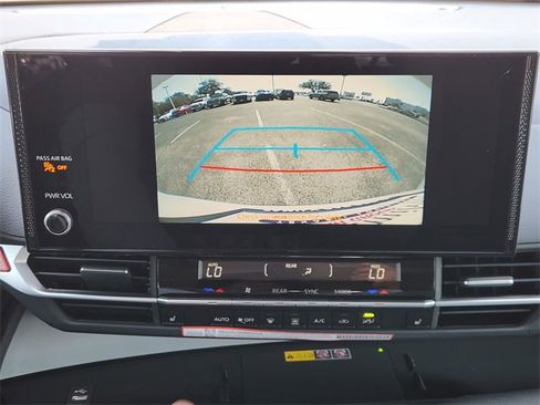 New 2026 Toyota Sienna XLE image 14