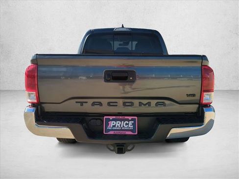 Used 2022 Toyota Tacoma SR5 RWD image 7