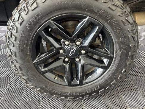 Used 2022 Chevrolet Silverado 1500 Custom Trail Boss AWD/4WD image 10