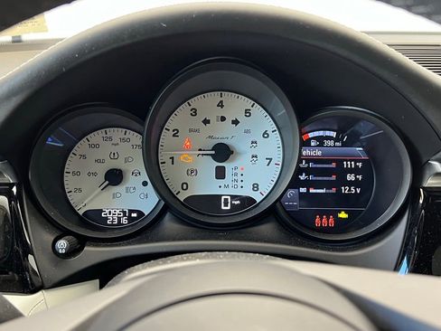 Certified 2024 Porsche Macan Turbo AWD/4WD image 10